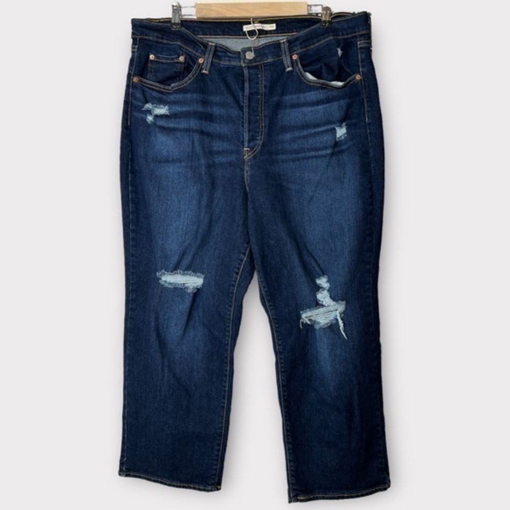 Levi’s ribcage straight ankle jean in distressed dark wash